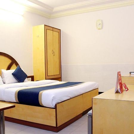 Oyo Hotel Ganga Sagar Near Sri Someshwara Swami Temple Bangalore Exterior foto